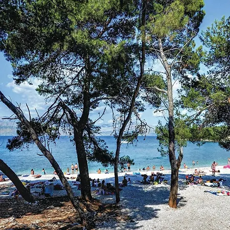 Front In Σπίτι διακοπών Supetar